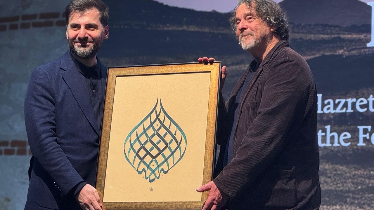 Hicret: Hazreti Peygamber'in İzinde Belgeseli ve Kitap Tanıtımı Gerçekleştirildi