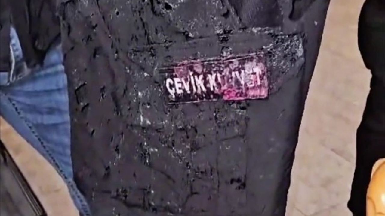 İçişleri Bakanı Yerlikaya: Saraçhane'deki Gösterilerde Bir Polise Asit Atıldı