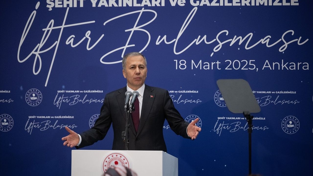 İçişleri Bakanı Yerlikaya, Şehit Aileleri ve Gazilerle İftar Programında Bir Araya Geldi