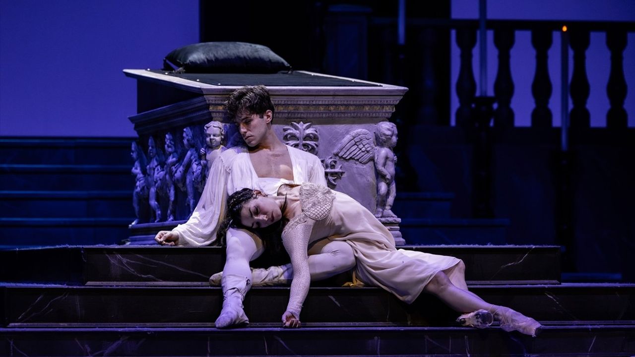 İDOB'un 'Romeo ve Juliet' Balesi 21 Yıl Aradan Sonra Yeniden Sahne Aldı
