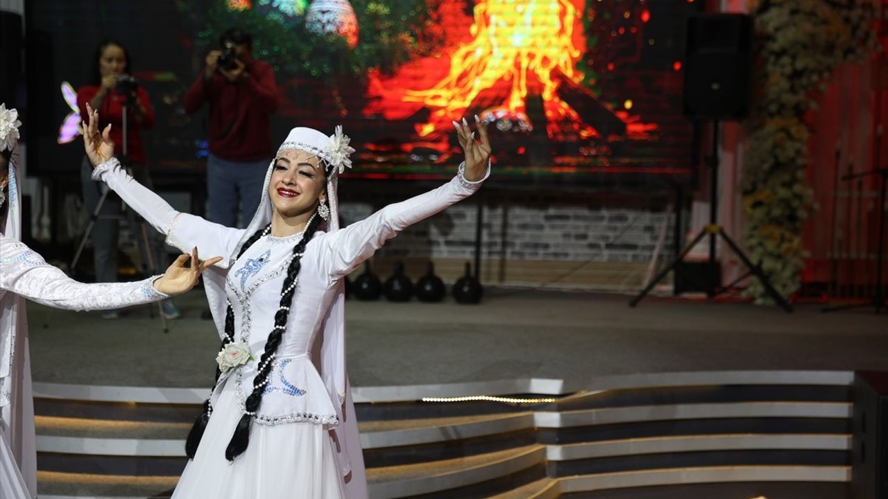 Iğdır'da Nevruz Kutlamaları: 'Can Azerbaycan’dan Türk Dünyasına Bahar Müjdesi' Konseri