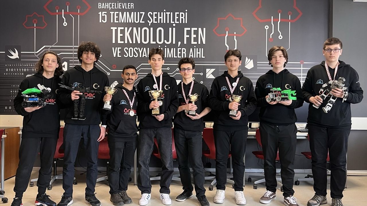 İmam Hatip Lisesi Öğrencilerinden Kanada'da Dünya Şampiyonluğu