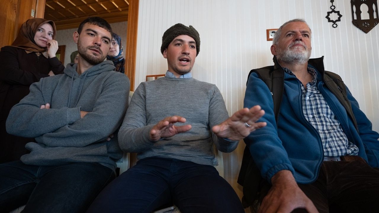 İspanyol Hacı Adayları Beştepe Millet Camisi'ni Ziyaret Etti