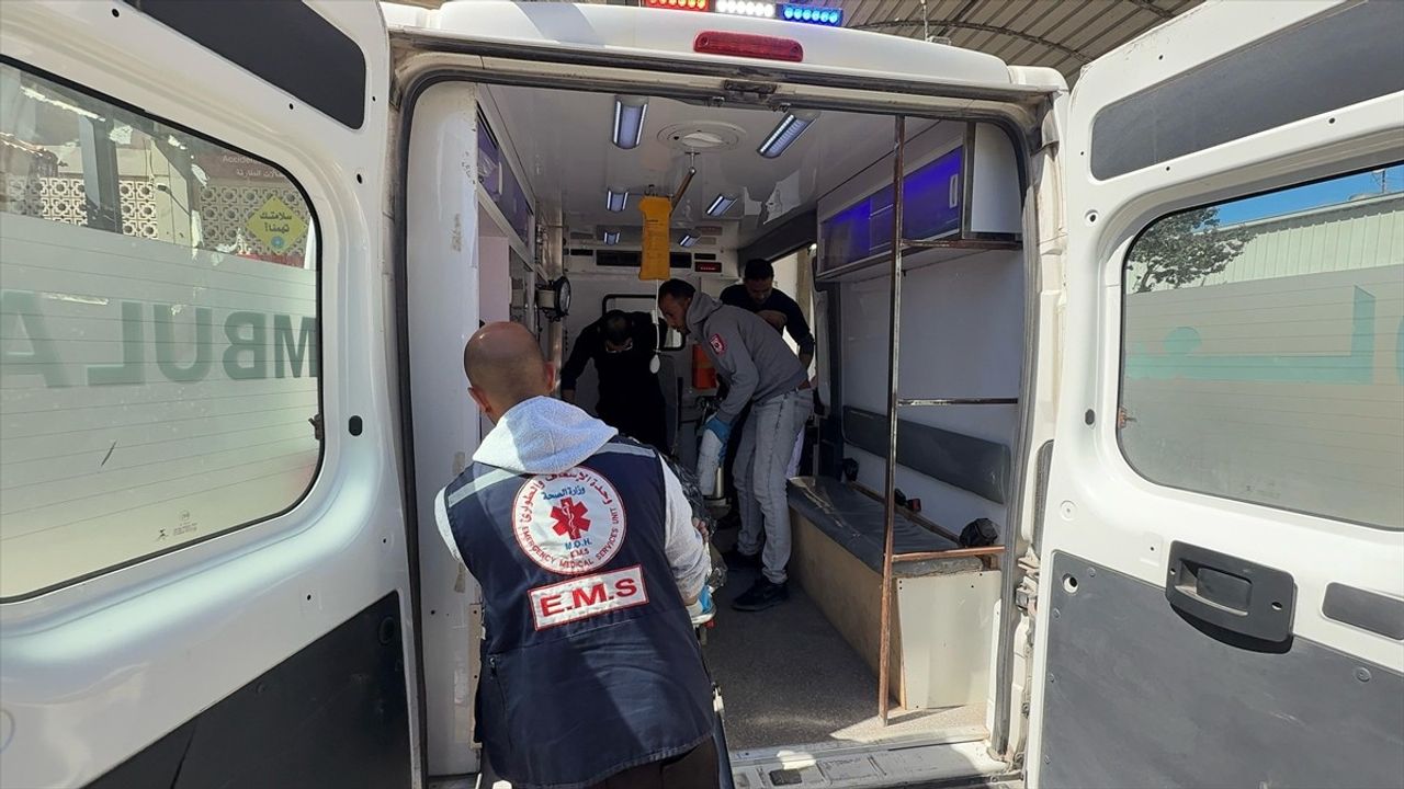 İsrail'in Gazze'deki BM Merkezine Saldırısı: 1 Ölü, 5 Yaralı