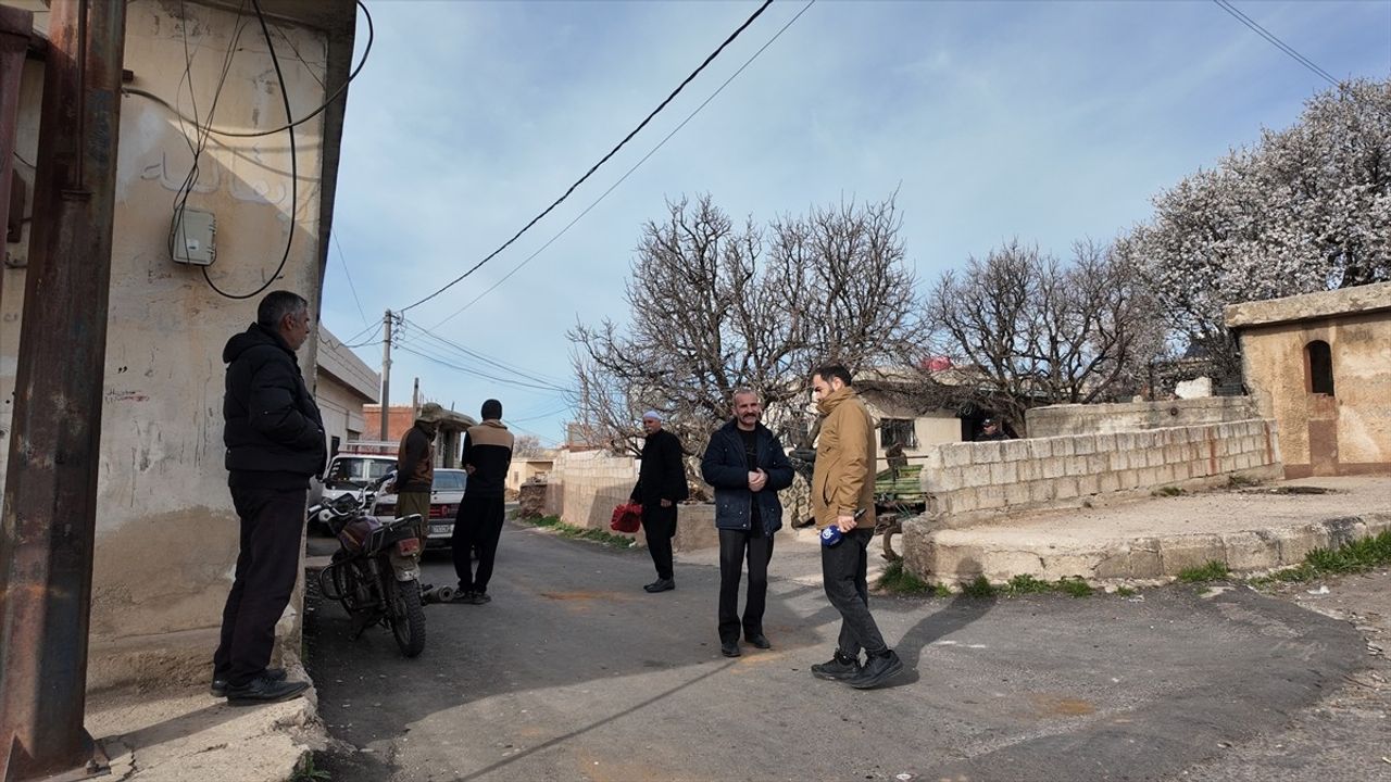 İsrail Ordusu Kuneytra'da Askeri Noktalar İnşa Etmeye Devam Ediyor