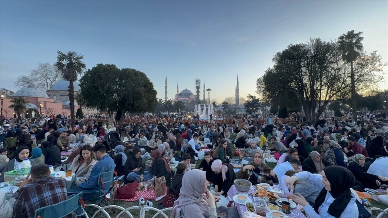 İstanbul'da Güzel Hava İftar Keyfi Sağlıyor