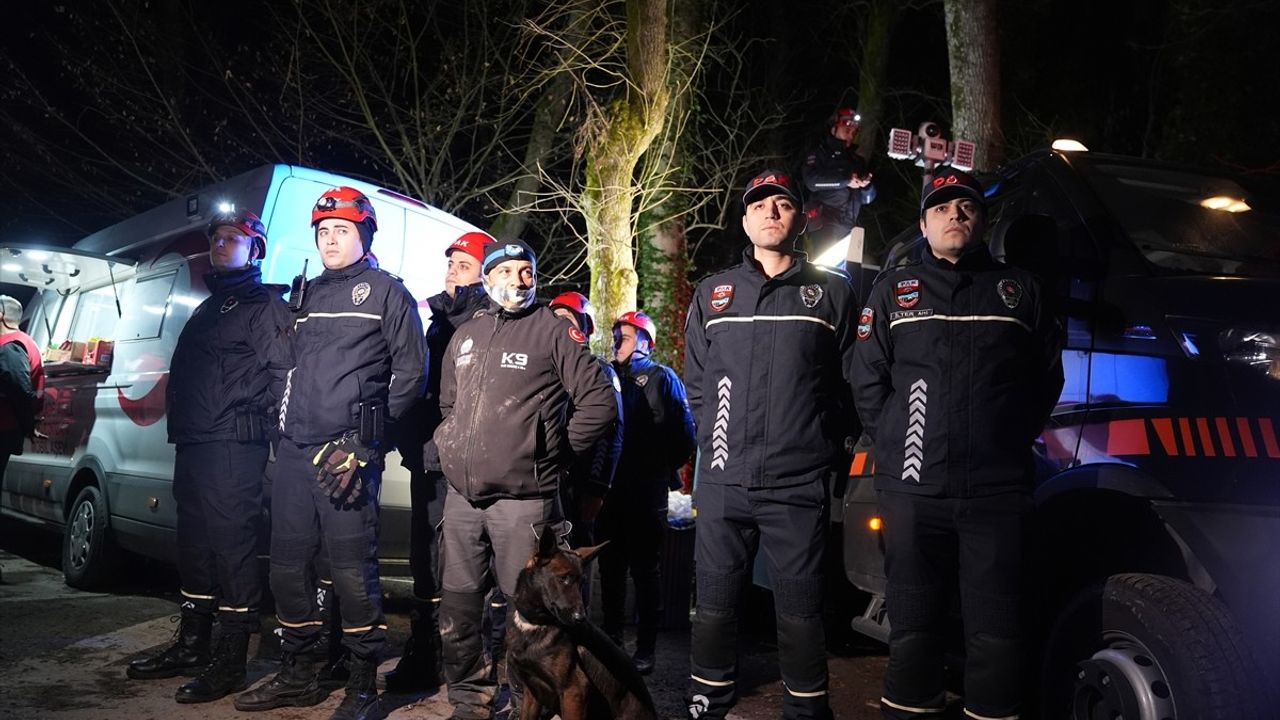 İstanbul'da Kaybolan Ece Gürel İçin Arama Çalışmaları Devam Ediyor