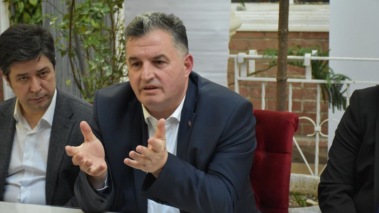 İzmir Basmane Semtinin Tarihi Dokusu Yeniden Canlandırılacak
