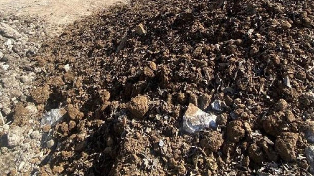 İzmir'de İki Firmaya Mevzuata Aykırı Hafriyat Dökümü Nedeniyle 11,2 Milyon Lira Ceza Kesildi