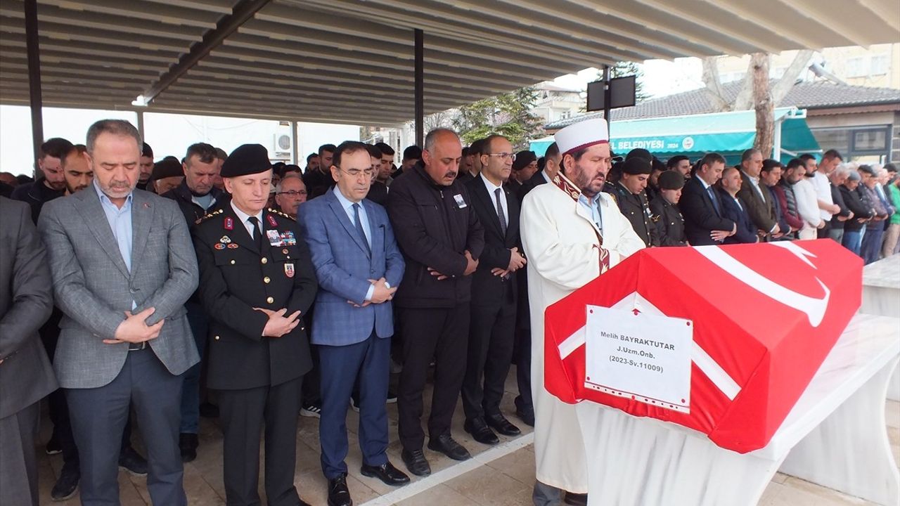 Jandarma Uzman Onbaşı Melih Bayraktutar, Tokat'ta Son Yolculuğuna Uğurlandı