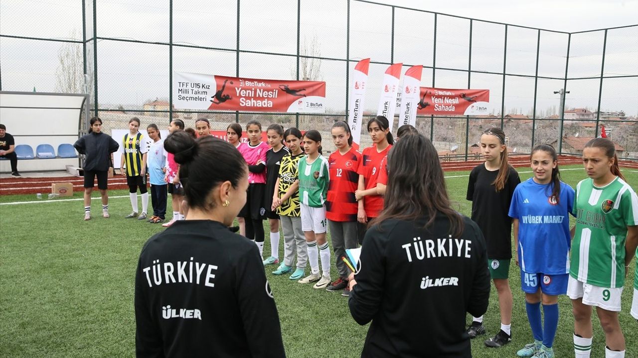 Kadın Milli Futbol Takımı'nın Geleceği Bölge Seçmeleriyle Belirleniyor