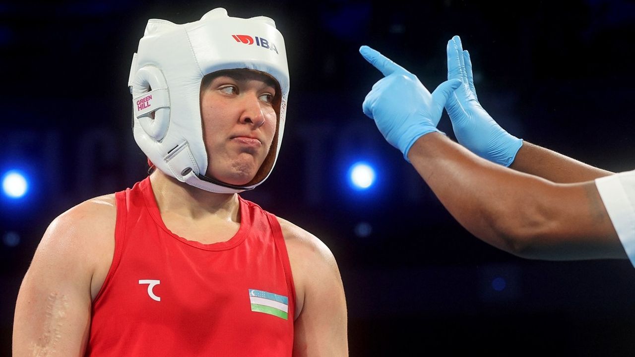 Kadınlar Dünya Boks Şampiyonası'nda Milli Sporcular Yarı Finale Yükseldi