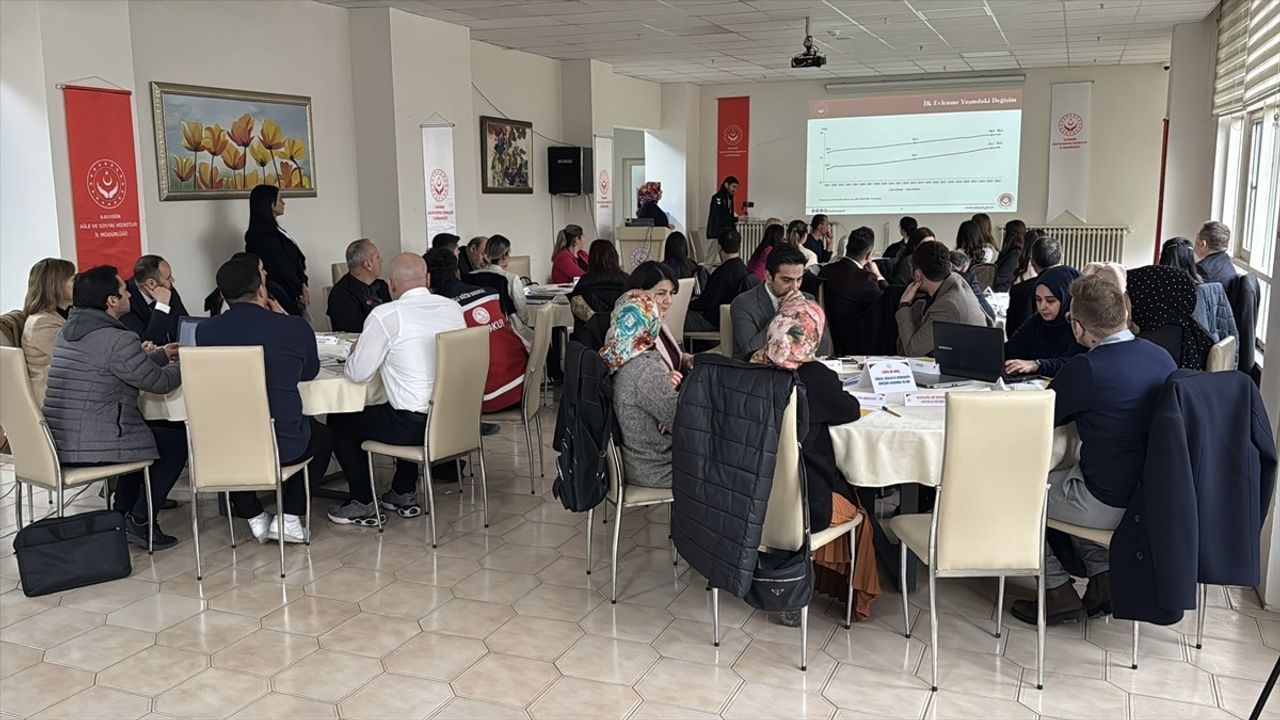 Karabük'te Ailenin Korunması ve Güçlendirilmesi İçin Çalıştay Düzenlendi