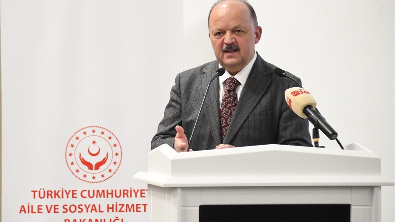 Kastamonu'da 2025 Aile Yılı Çalıştayı Gerçekleştirildi