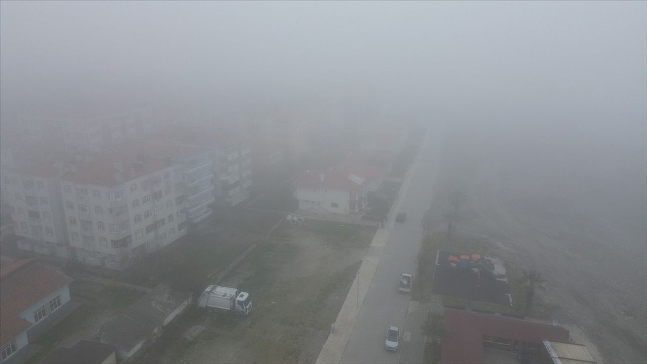 Kastamonu'da Sis Etkili Oldu: Görüş Mesafesi Düşerken Dron ile Görüntülendi