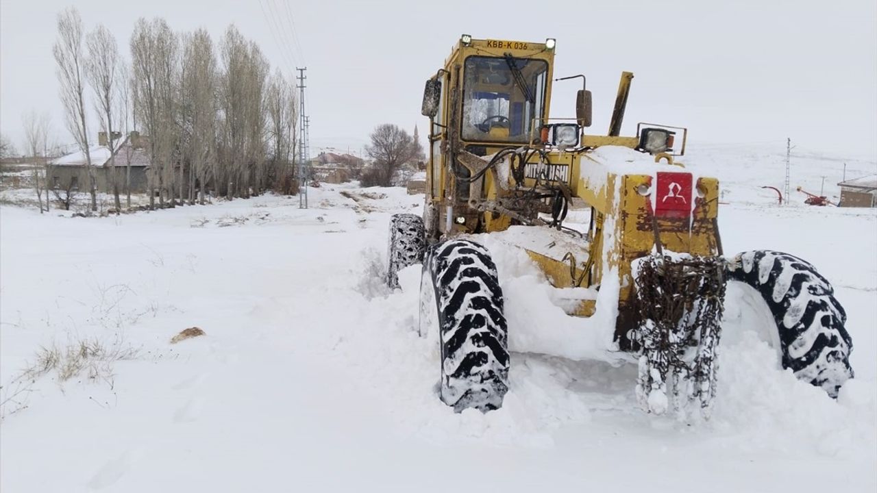 Kayseri'de Kapanan 203 Mahalle Yolu Yeniden Ulaşıma Açıldı