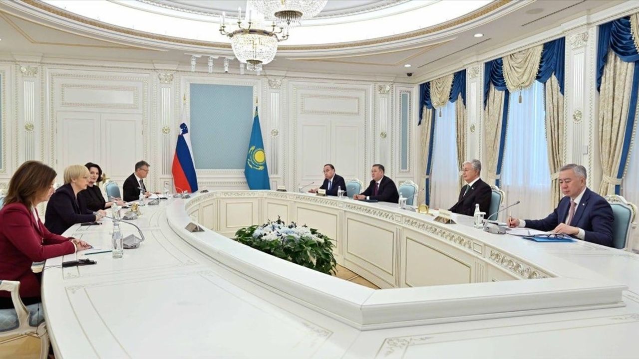 Kazakistan ve Slovenya İkili İlişkileri Güçleniyor