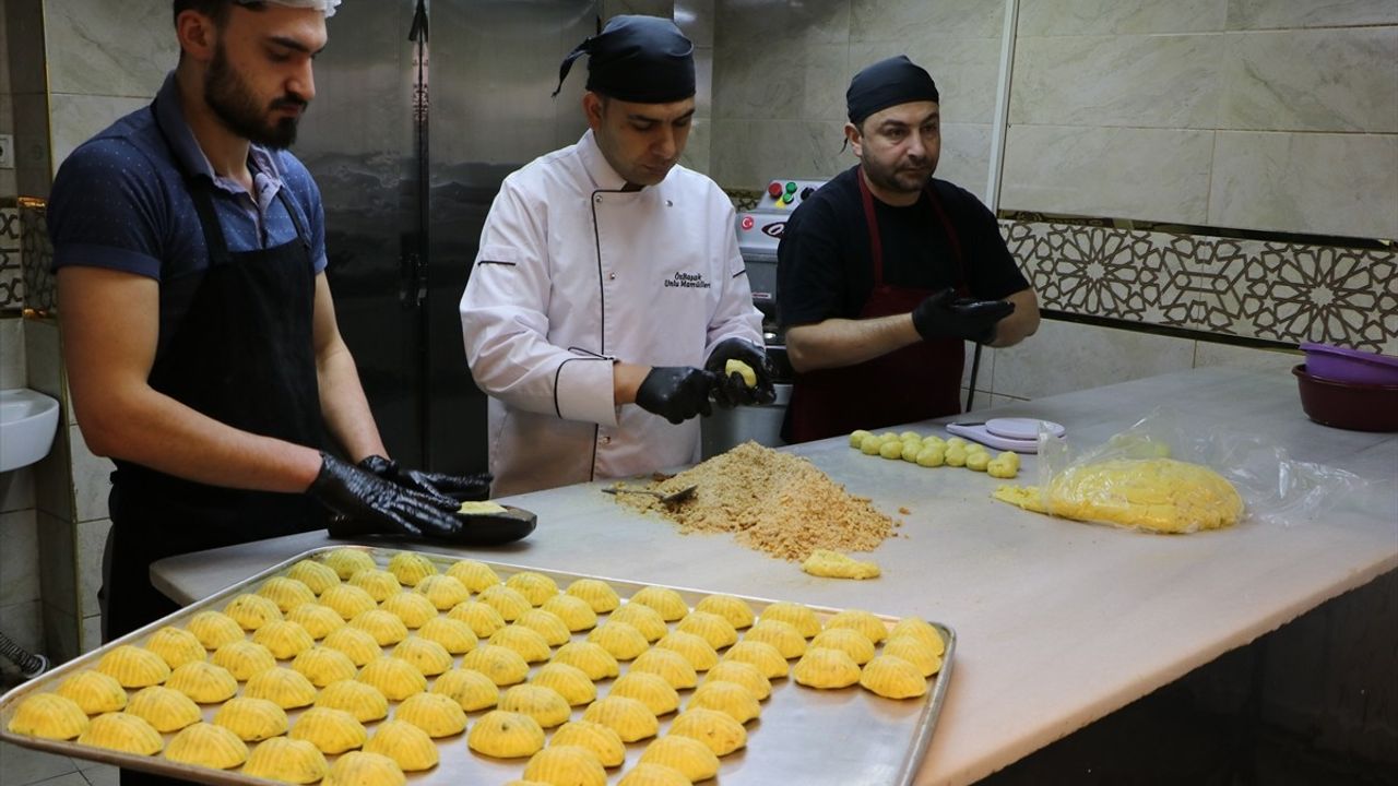 Kilis'te Ramazan Bayramı Öncesi Gerebiç Üretimi Başladı