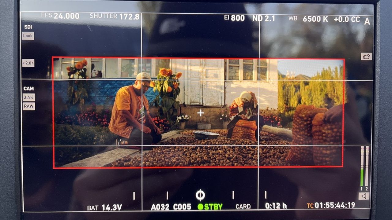 Kırgız Yönetmen Ruslan Akun'un 'Cennet Annelerin Ayaklarının Altındadır' Filmi Türkiye'de Gösterimde