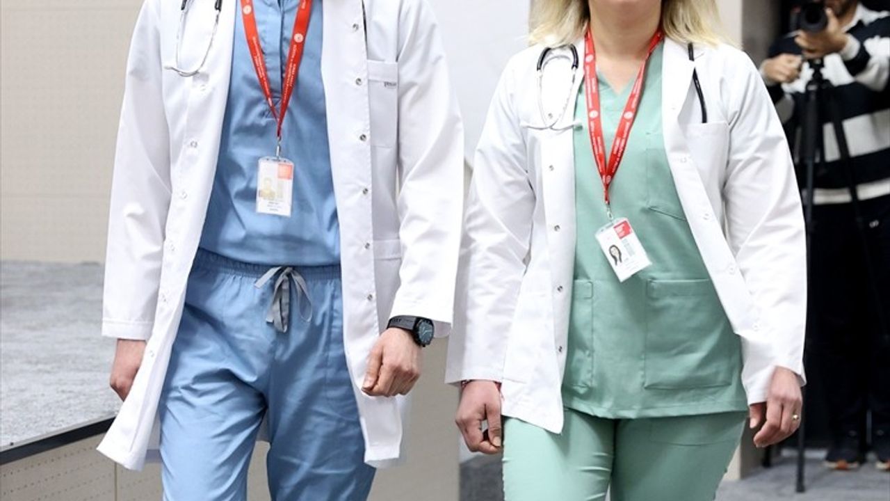 Kırklareli'nde Sağlığın Tarihi Adımları Defilesi Düzenlendi