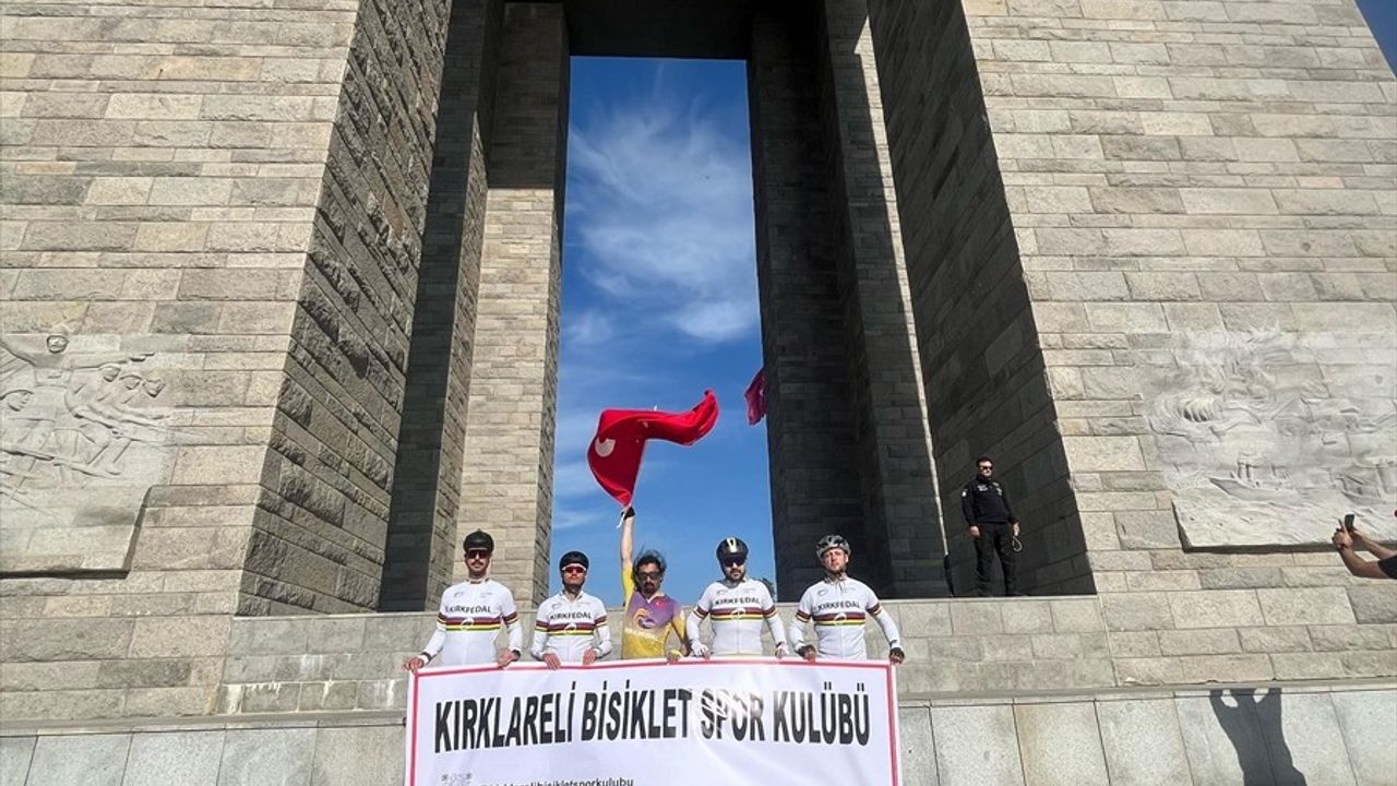 Kırklarelili Bisikletçiler, Şehitler Anısına Çanakkale'ye Pedal Çevirdi