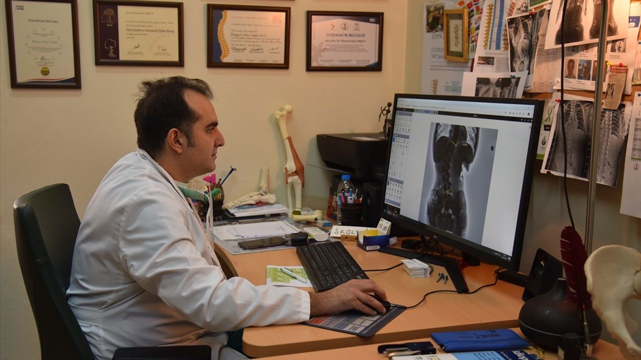 Kız Çocukları İçin Skolyoz Tarama Önerisi
