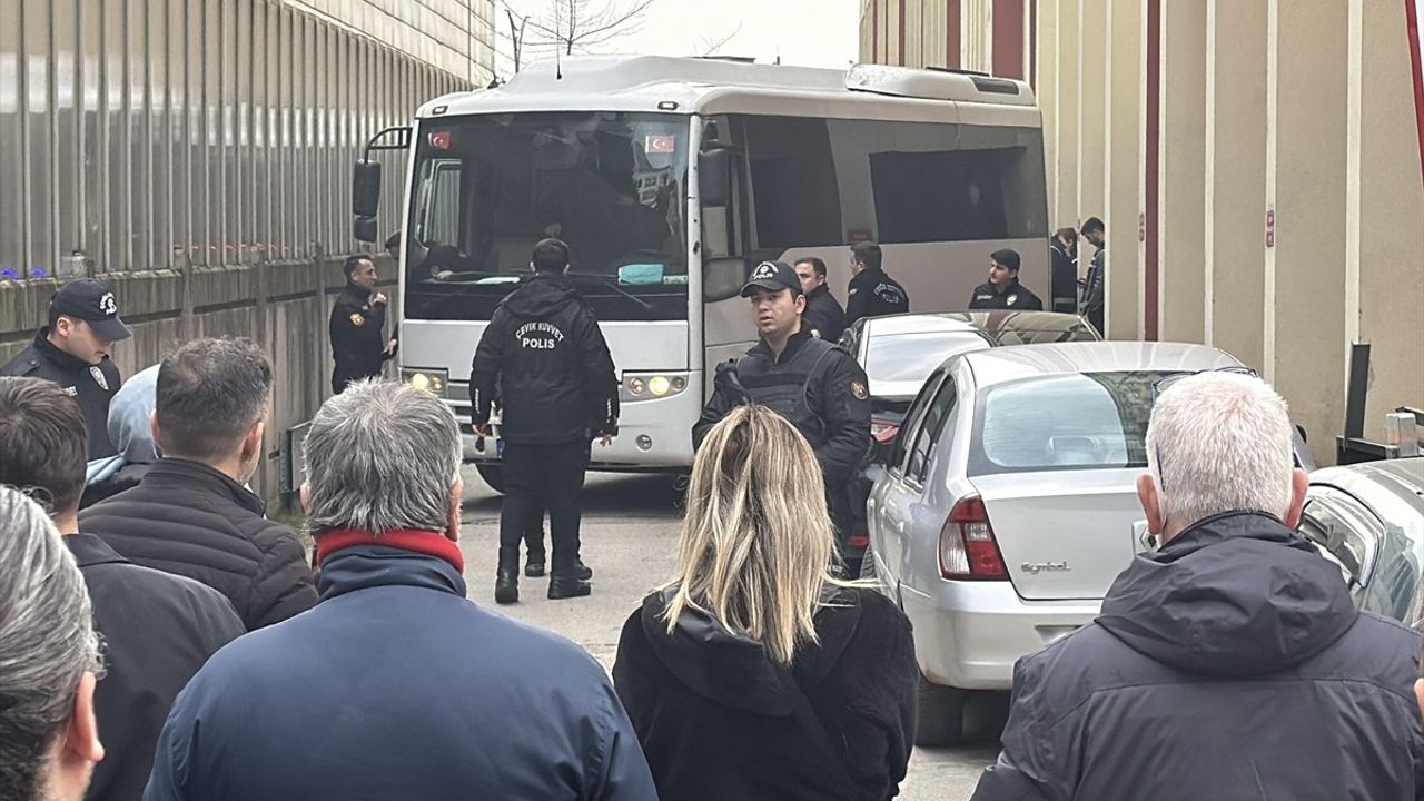 Kocaeli Merkezli Dolandırıcılık Operasyonunda 20 Şüpheli Tutuklandı