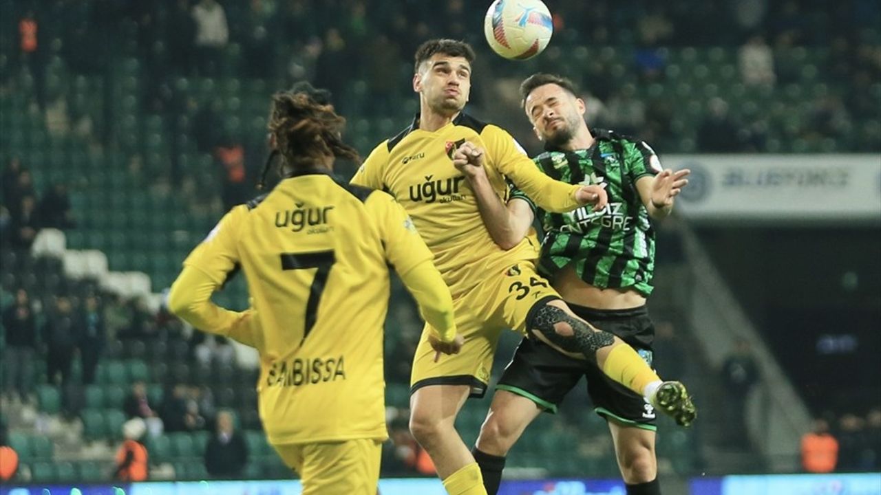 Kocaelispor ve Uğur Okulları İstanbulspor 1-1 Beraberlik Elde Etti