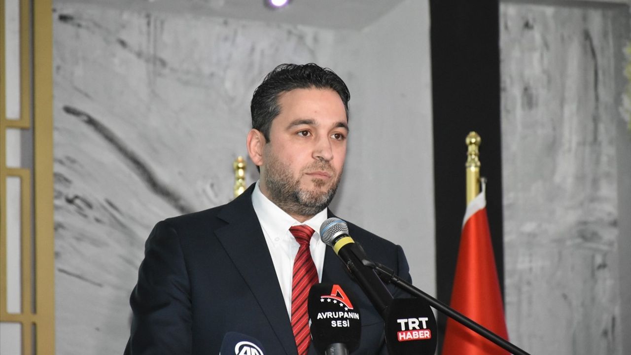 Köln'de Uluslararası Demokratlar Birliği İftar Programı Düzenledi
