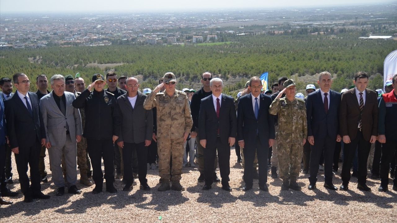 Konya'da Orman Haftası Etkinliği: 10 Bin Fidan Toprakla Buluşturuldu