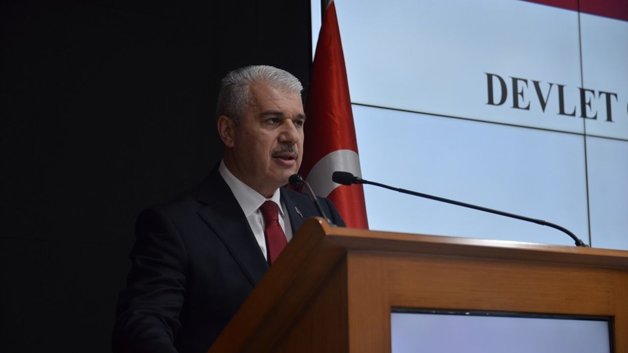 Konya'da Şehit Aileleri ve Gazilere Devlet Övünç Madalyası Verildi