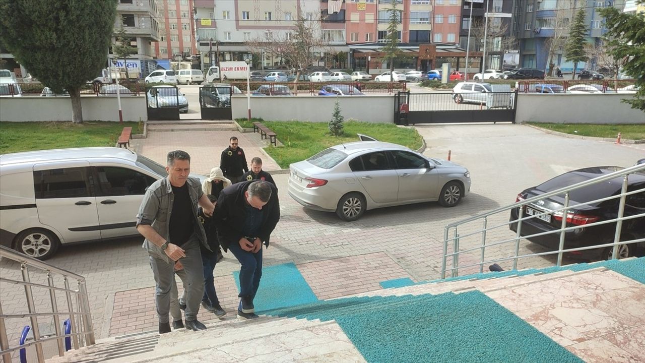 Konya'da Yeşil Reçeteli İlaç Operasyonunda Üç Kişi Tutuklandı