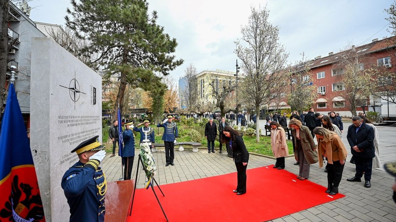 Kosova, NATO'nun Yugoslavya'ya Hava Harekatının 26. Yıldönümünü Kutladı