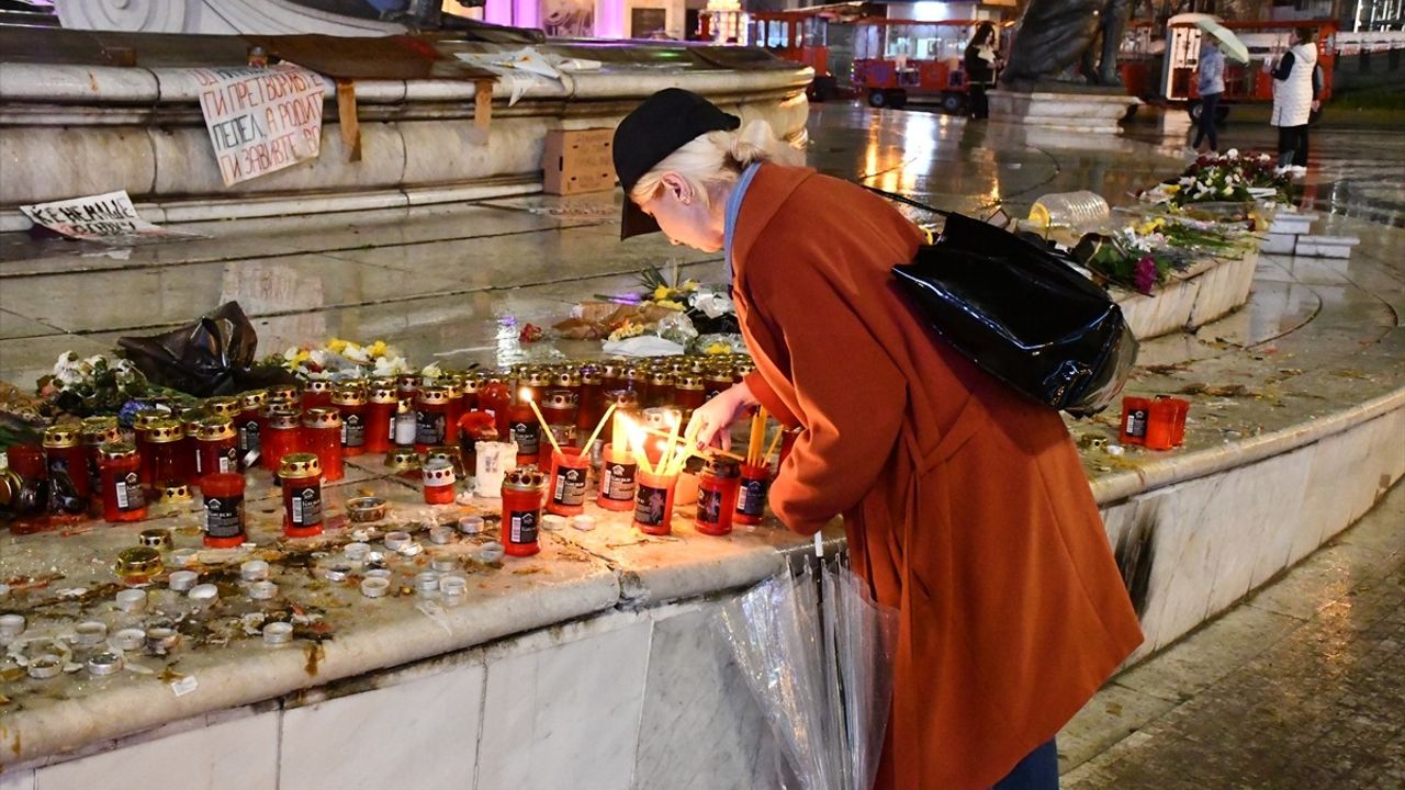 Kuzey Makedonya'da Gece Kulübü Yangını Sonrasında Üsküp'te Gösteriler Düzenlendi