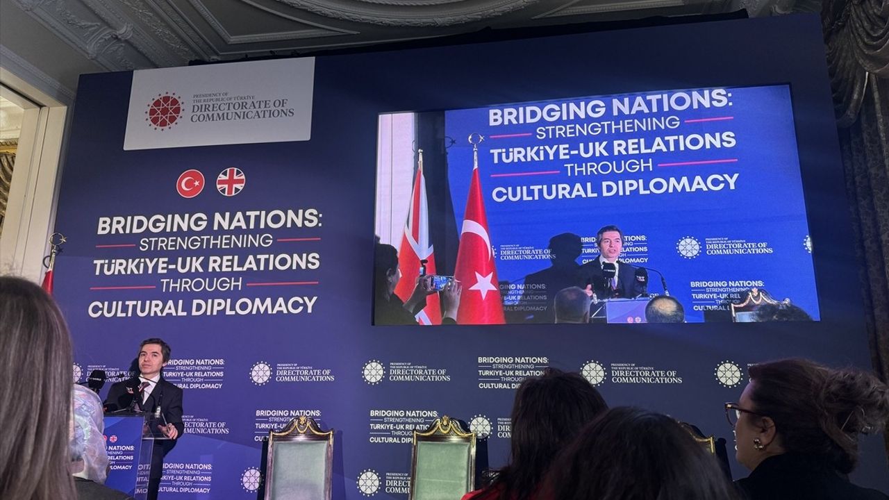 Londra'da Türkiye-Birleşik Krallık Kültürel İlişkileri Paneli Gerçekleşti