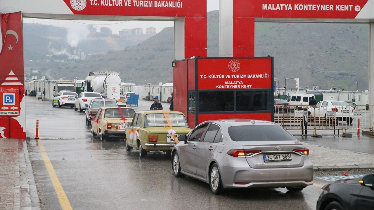 Malatya'da Ramazan Panayırı Bayram Korteji Depremzedelerle Buluştu