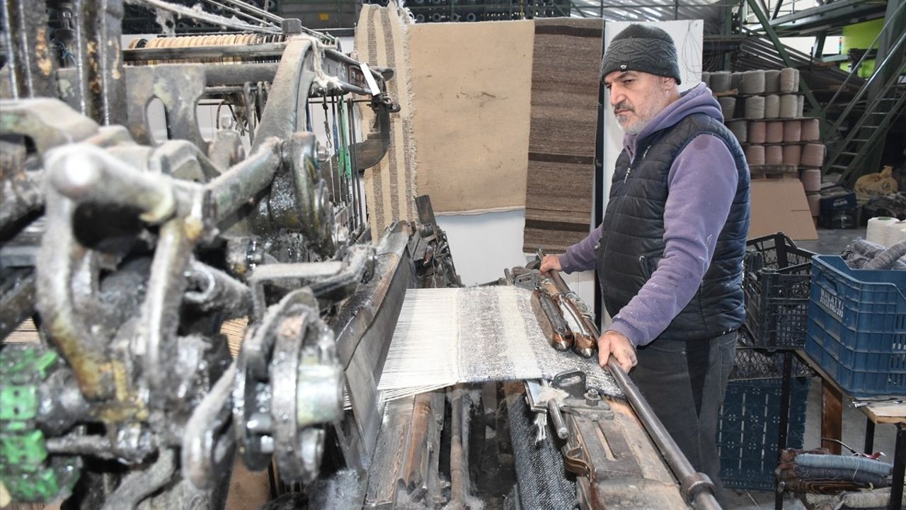 Malatya'dan Yüzde 98 İhracat: Doğal Yün Halı Üretimi Artıyor