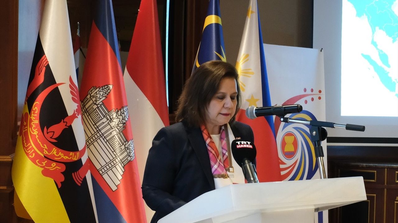 Malezya Büyükelçiliği, İftar Programı ve ASEAN 2025 Dönem Başkanlığı Üzerine Brifing Düzenledi