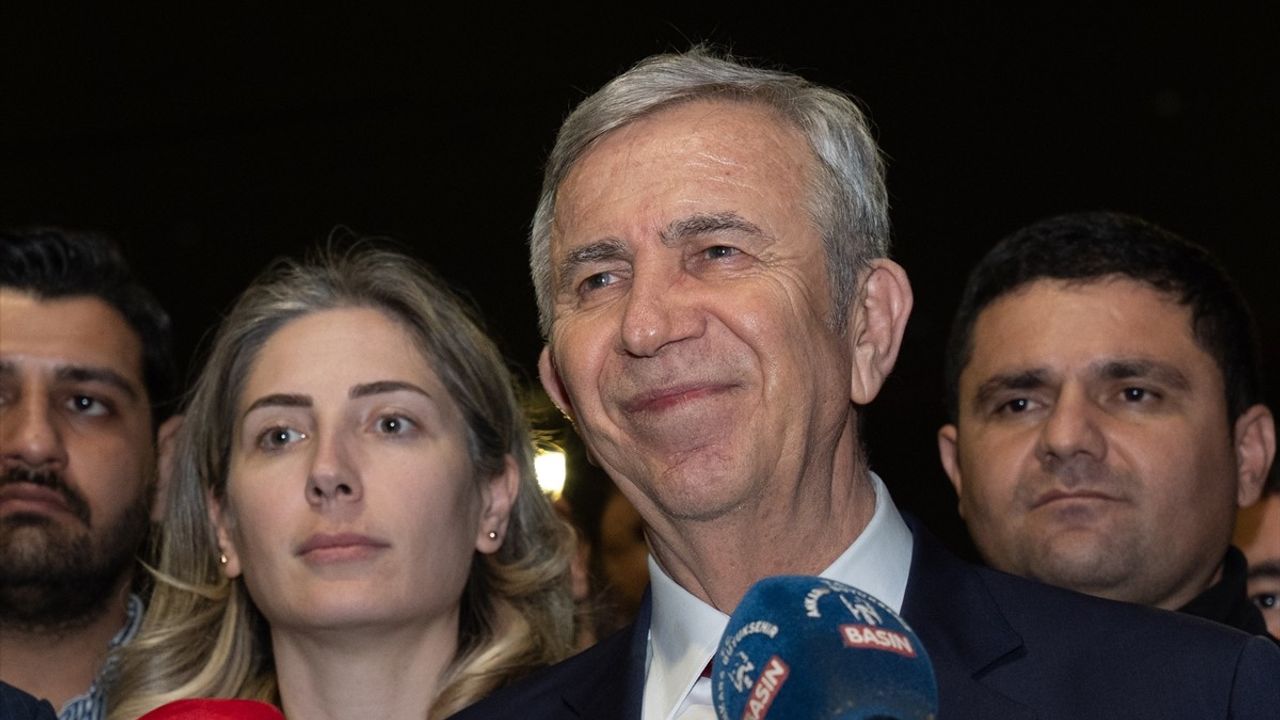 Mansur Yavaş, Ramazan'ın İlk Sahurunda Gençlerle Buluştu