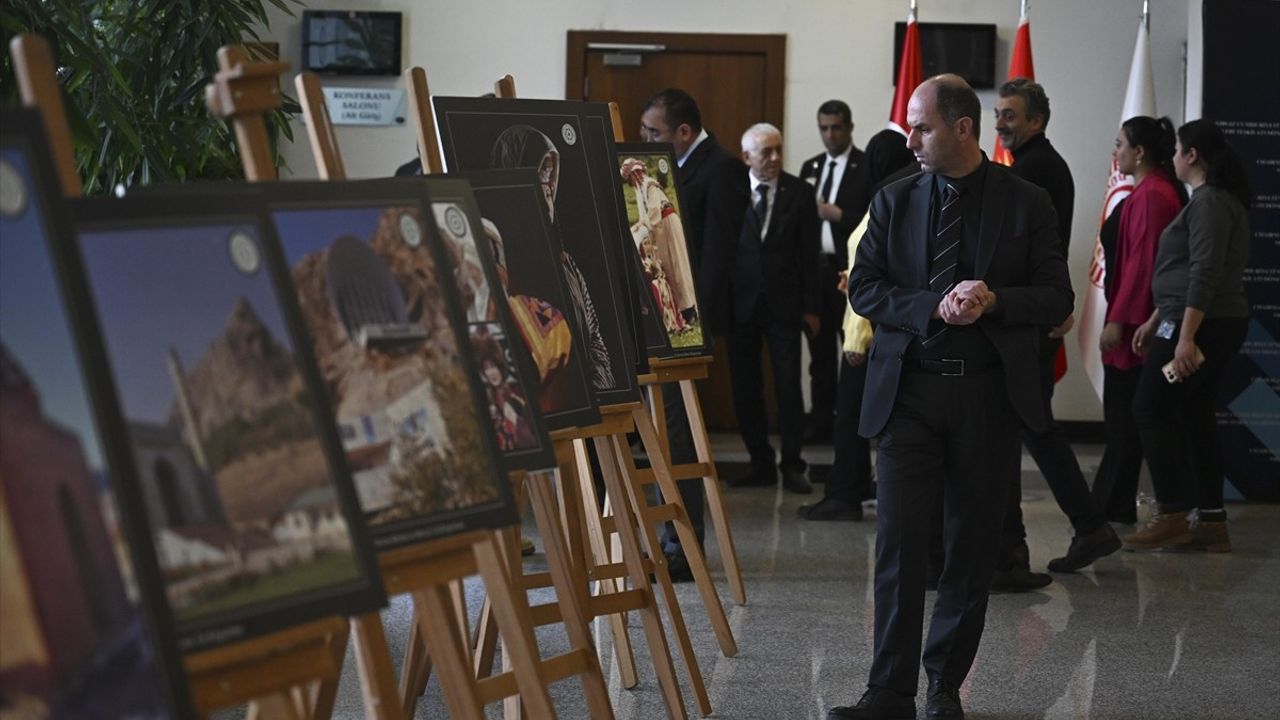 Meclis'te 'Cennet Annelerin Ayakları Altındadır' Filmi Gösterildi