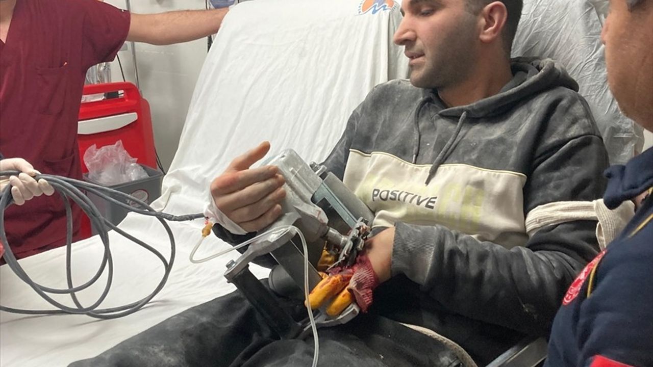 Mersin'de İnşaatta Elini Karot Makinesine Kaptıran İşçi Yaralandı