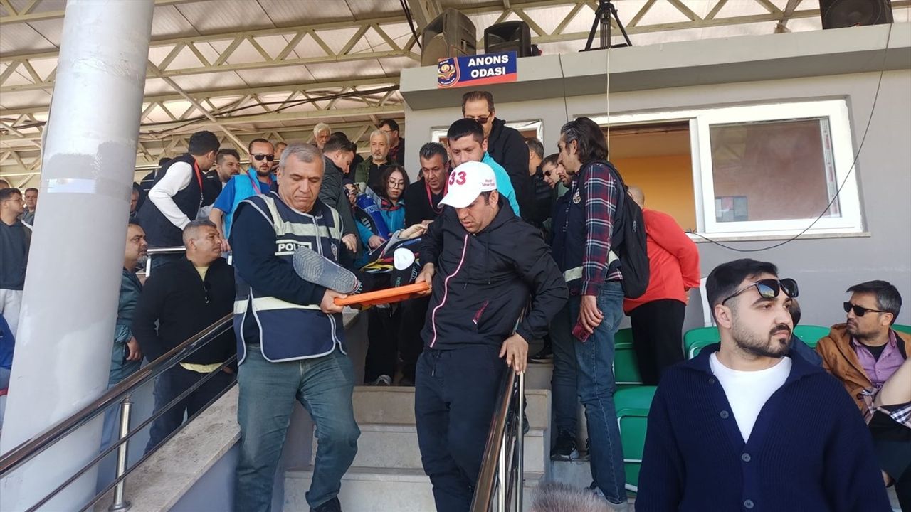 Mersin'de Maç Öncesi Kalp Krizi Geçiren Taraftar Hayatını Kaybetti