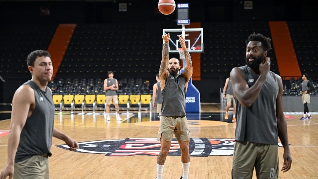Mersin Spor, Anadolu Efes Maçına Hazırlıklarını Sürdürüyor