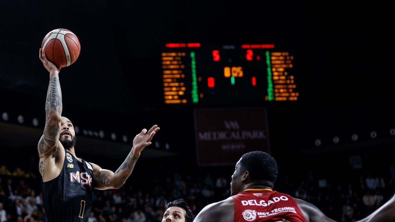 Mersin Spor, Galatasaray'ı 89-73 Yenerek Büyük Bir Zafer Elde Etti