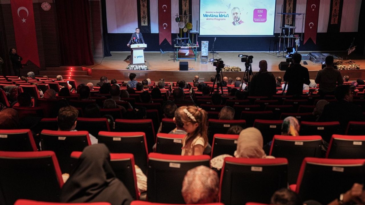 Mevlana İdris Zengin İstanbul'da Anıldı