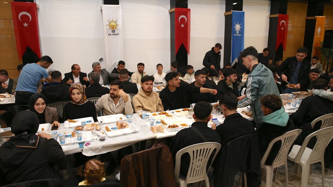 Milli Eğitim Bakanı Tekin, Erzurum'daki İftar Programında Ayrıştırıcı Dili Sert Bir Dille Eleştirdi