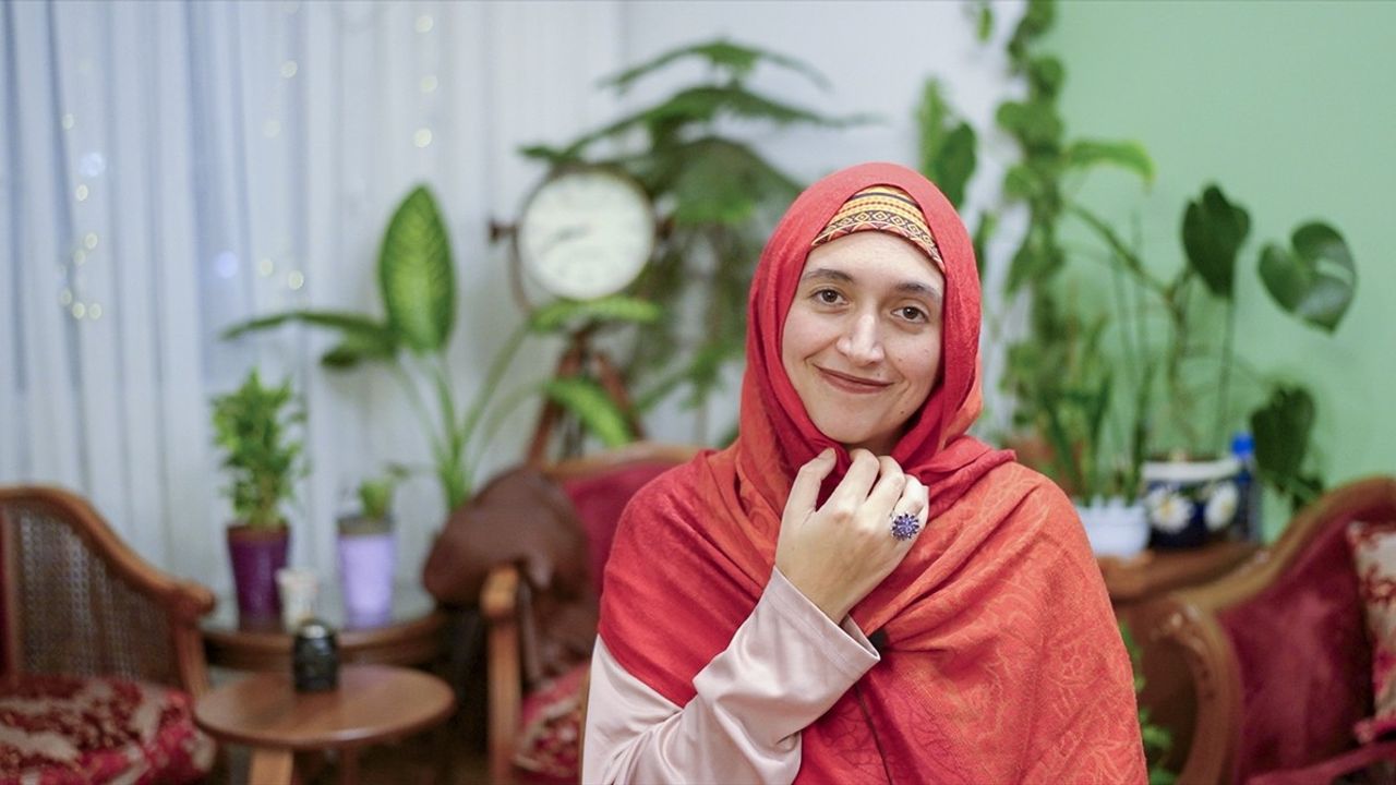 Müslüman Turistler Türk Aileyle İftar Sofrasında Buluştu