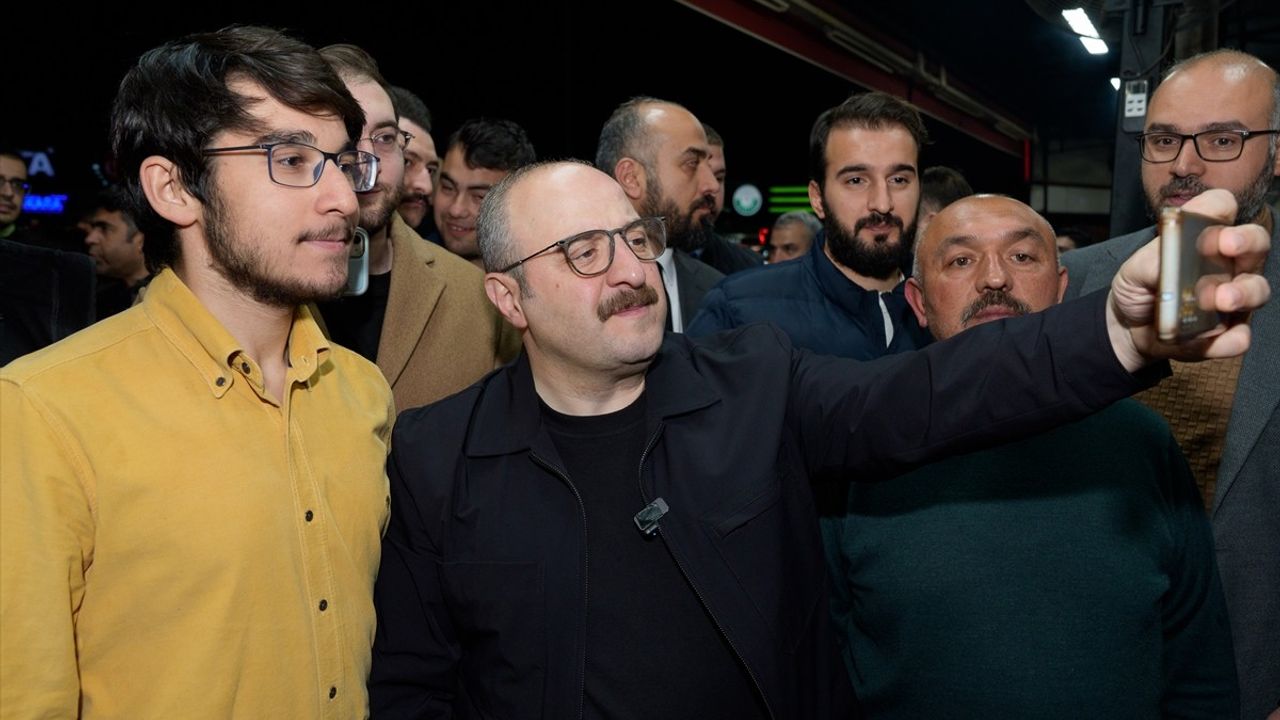 Mustafa Varank, Gençlerle Sahurda Buluştu