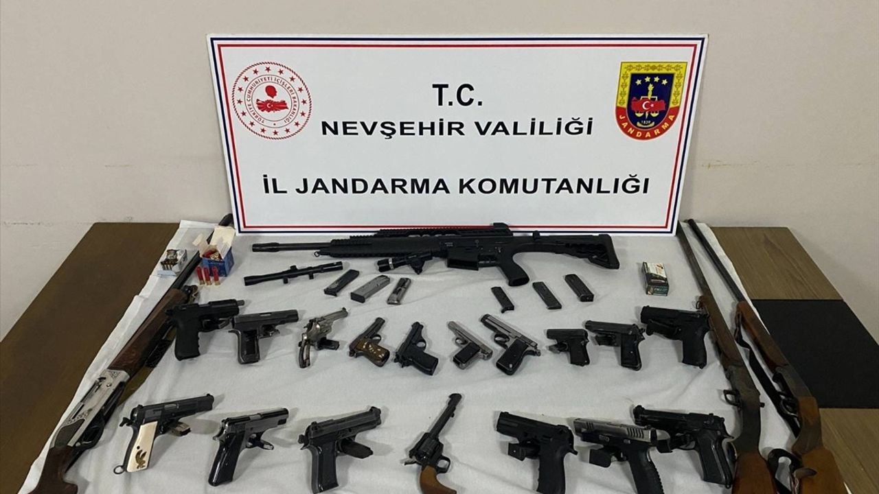 Nevşehir'de Yasa Dışı Silah Ticareti Operasyonu: 2 Şüpheli Gözaltında
