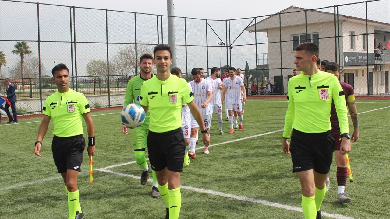 Ödemiş'te Futbol Müsabakasına Hava Ambulansı Nedeniyle Ara Verildi